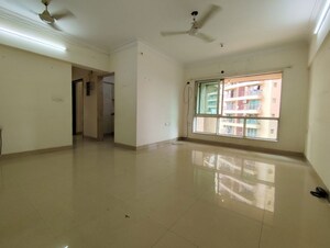 Room in 2 BHK Apartment at Yarrow Yucca Vinca, Chandivali – for Rent