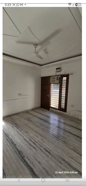 Room in 4 BHK Builder Floor at Sector 15 – for Rent