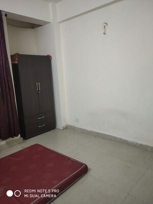 Room in 2 BHK Builder Floor at Sector Swarn Nagri – for Rent