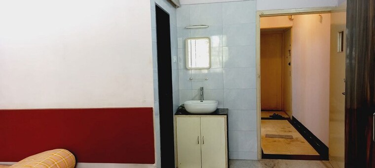 Bedroom, bandra west 1 Bedroom 500 Sq.Ft. Apartment In Bandra West Mumbai 10342826