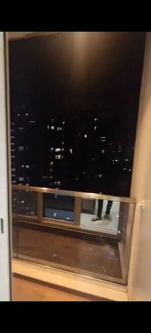 Furnished Amenities in 3 BHK Apartment at Sheth Avalon, Laxmi Nagar – for Sale
