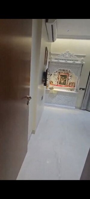 Bathroom in 3 BHK Apartment at Sheth Avalon, Laxmi Nagar – for Sale