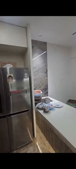 Room in 3 BHK Apartment at Sheth Avalon, Laxmi Nagar – for Sale