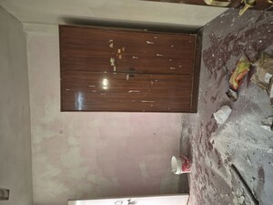 Furnished Amenities in 2.5 BHK Builder Floor at Acharya Niketan – for Rent