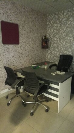 Office Space For Rent in Gaur City Mall