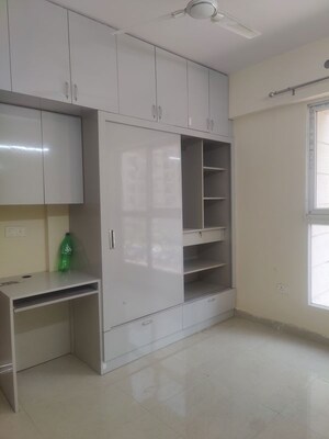 Room in 2 BHK Apartment at Signature Global Proxima Phase 2, Sector 89 – for Rent