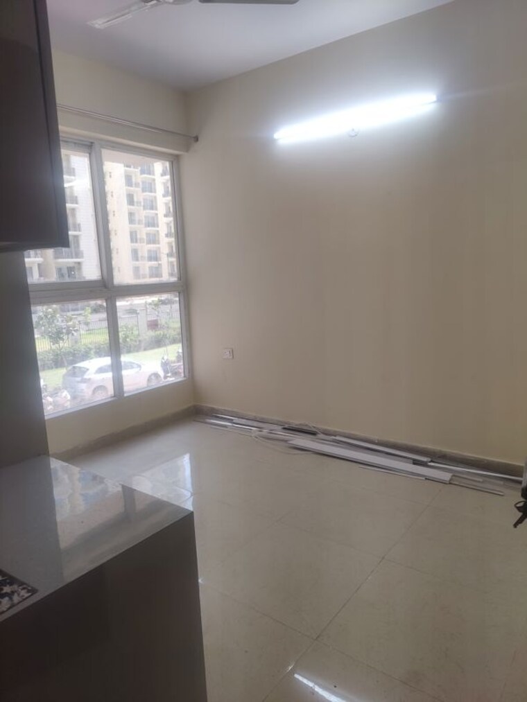 Room, signature-global-proxima-phase-2 2 Bedroom 690 Sq.Ft. Apartment In Sector 89 Gurgaon 10342854