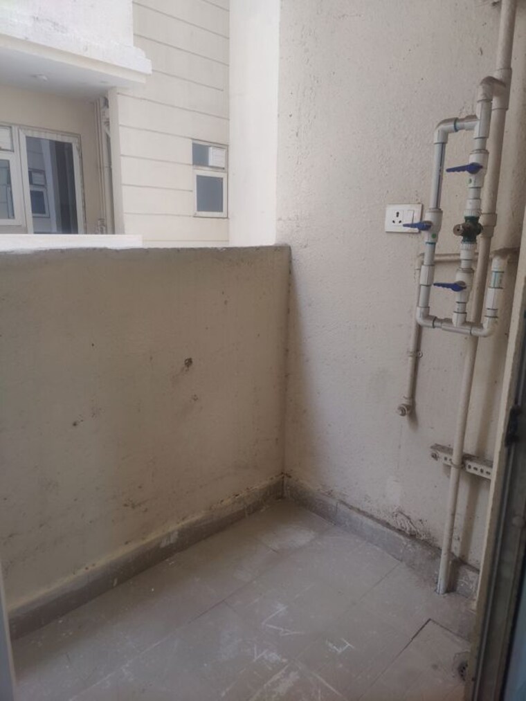 Room, signature-global-proxima-phase-2 2 Bedroom 690 Sq.Ft. Apartment In Sector 89 Gurgaon 10342854