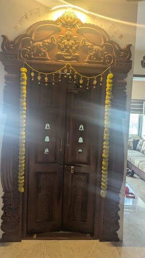 Building Lobby in 3.5 BHK Apartment at SJR Palazza City, Sarjapur Road – for Sale