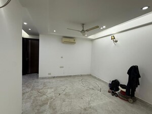 Room in 3 BHK Builder Floor at Greater Kailash I – for Rent