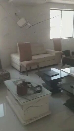 Team Area in 3 BHK Apartment at Churchgate – for Rent