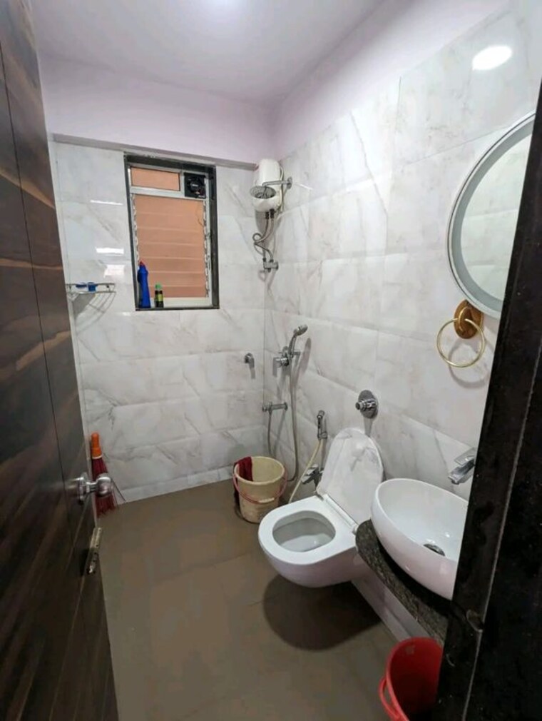 Bathroom, godrej-prime 2 Bedroom 1050 Sq.Ft. Apartment In Chembur Mumbai 10342958