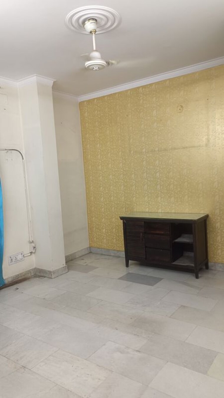 Room, old rajinder nagar 2 Bedroom 658 Sq.Ft. Builder Floor In Old Rajinder Nagar Delhi 10342981