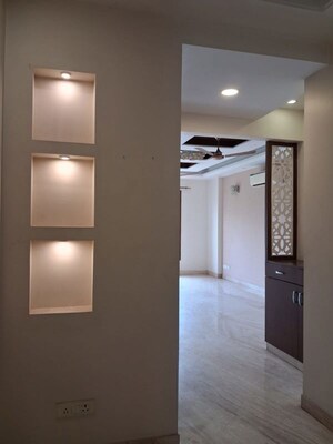 Room in 3 BHK Builder Floor at Chittaranjan Park – for Rent