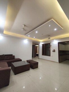 3 BHK + Basement Builder Floor For Rent in Saket