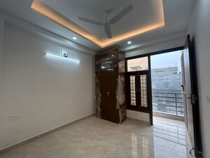 Room in 2 BHK Builder Floor at Saket – for Rent