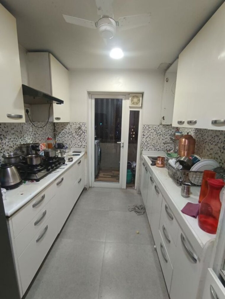 Team Area, lodha-fiorenza 3.5 Bedroom 1600 Sq.Ft. Apartment In Goregaon East Mumbai 10343033