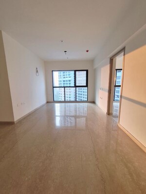 Room in 2 BHK Apartment at Viceroy Savana, Kandivali East – for Sale