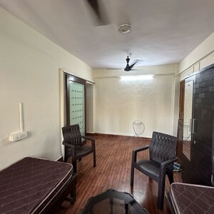 Living Room in 1 BHK Apartment at Jupiter Apartments Lokhandwala Complex, Lokhandwala Complex – for Rent