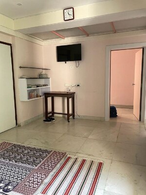 Bedroom in 2 BHK Apartment at Juhu – for Rent