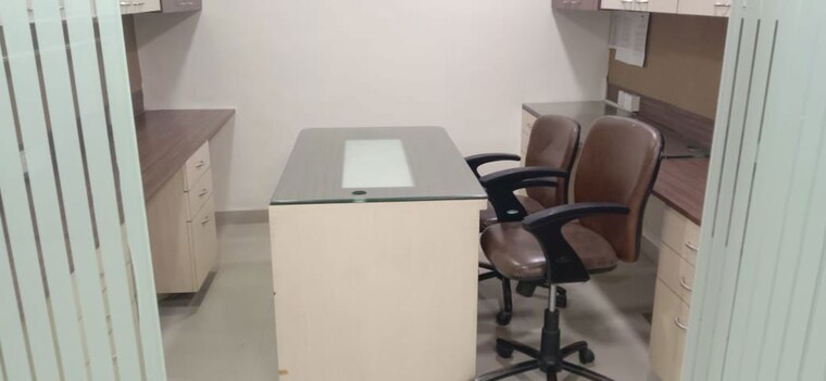 Team Area, shelton-cubix Commercial Office Space 1700 Sq.Ft. In Cbd Belapur Sector 15 Navi Mumbai 10343098