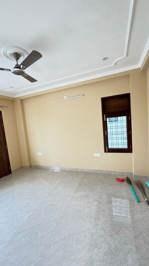 Room in 4 BHK Builder Floor at Nangal Dewat – for Rent