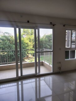 2 BHK Apartment For Rent in Godrej Aqua