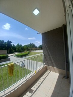 2.5 BHK Apartment For Rent in Godrej Aqua