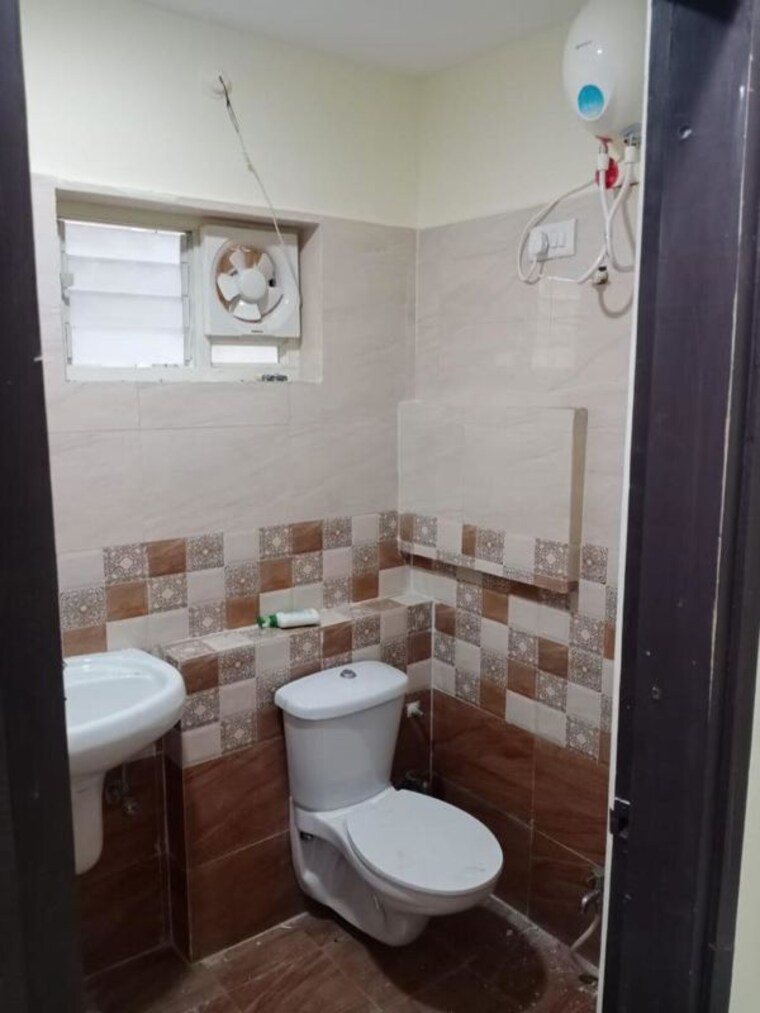 Bathroom, jatkhedi 2 Bedroom 1150 Sq.Ft. Apartment In Jatkhedi Bhopal 10343167