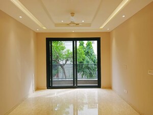 Room in 3 BHK Builder Floor at Chittaranjan Park – for Sale