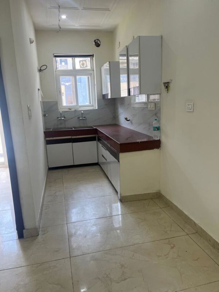 Kitchen, ambala highway 3 Bedroom 100 Sq.Yd. Builder Floor In Ambala Highway Zirakpur 10343210