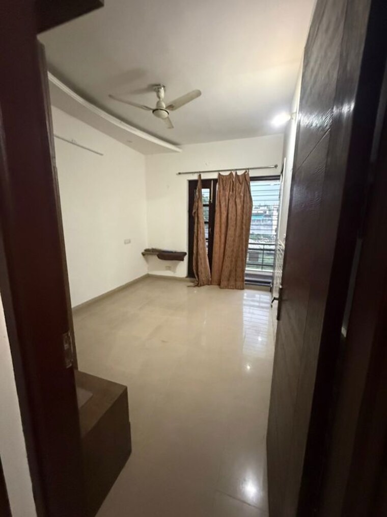 Room, lohgarh 3 Bedroom 950 Sq.Ft. Apartment In Lohgarh Zirakpur 10343168