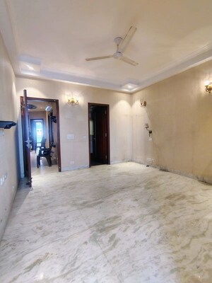 Room in 3 BHK Apartment at Greater Kailash I – for Rent