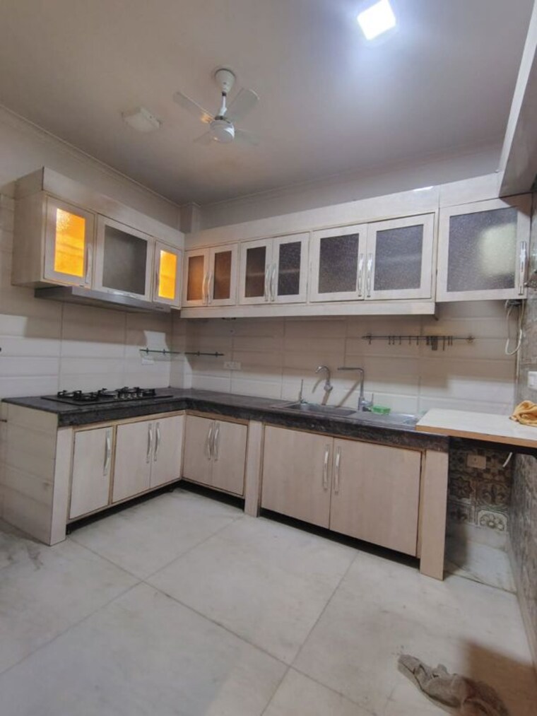 Kitchen, greater kailash i 3 Bedroom 1850 Sq.Ft. Apartment In Greater Kailash I Delhi 10343219