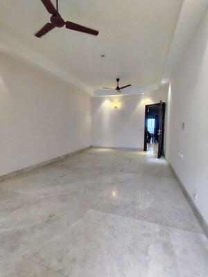 Room in 3 BHK Apartment at Greater Kailash I – for Rent