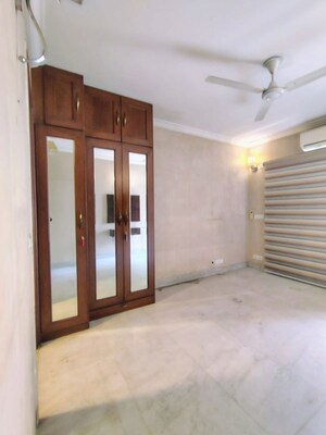 Room in 3 BHK Apartment at Greater Kailash I – for Rent