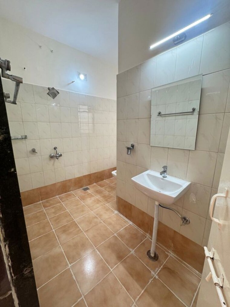 Bathroom, anshul-celesta 3 Bedroom 2700 Sq.Ft. Independent House In Balewadi Pune 10343092