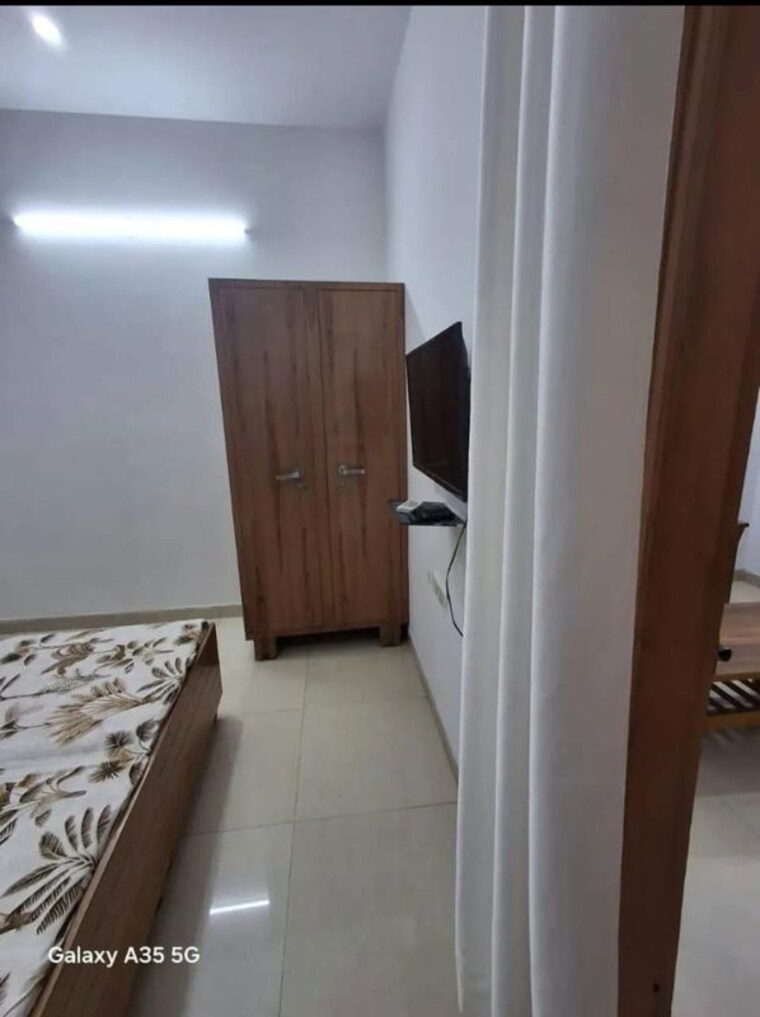 Bedroom, sector 51 1 Bedroom 100 Sq.Yd. Builder Floor In Sector 51 Gurgaon 10343233