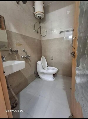 Master Bedroom in 1 BHK Builder Floor at Sector 51 – for Rent
