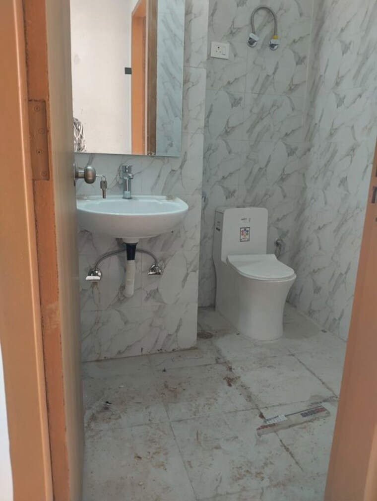 Bathroom, neb sarai 2 Bedroom 850 Sq.Ft. Builder Floor In Neb Sarai Delhi 10343239