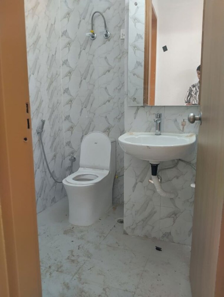 Bathroom, neb sarai 2 Bedroom 850 Sq.Ft. Builder Floor In Neb Sarai Delhi 10343239