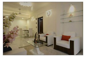 Team Area in 3 BHK Apartment at Colonial Hearth, Model Colony – for Rent