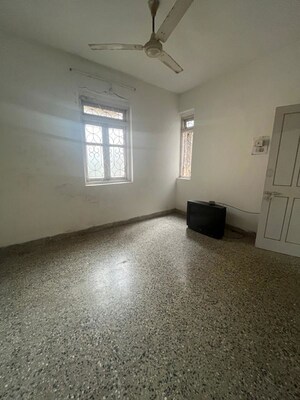 Room in 2 BHK Apartment at Miramar – for Rent