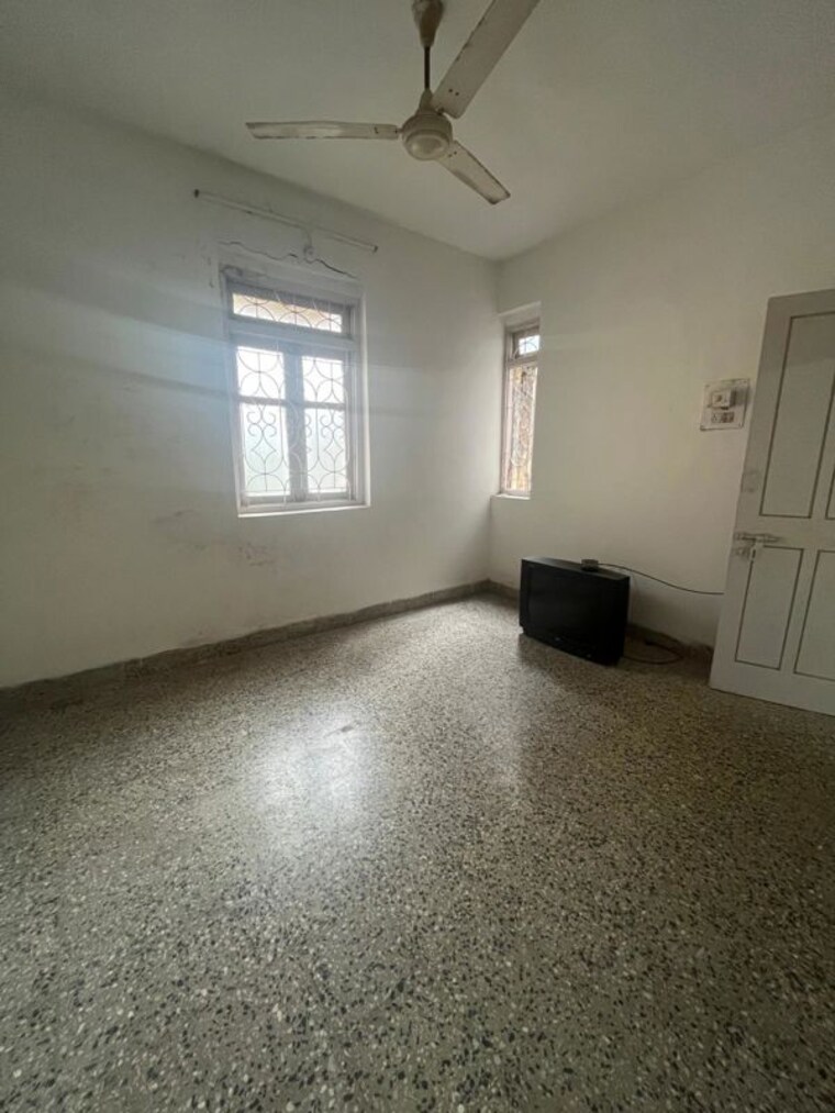 Room, miramar 2 Bedroom 1000 Sq.Ft. Apartment In Miramar Goa 10343258