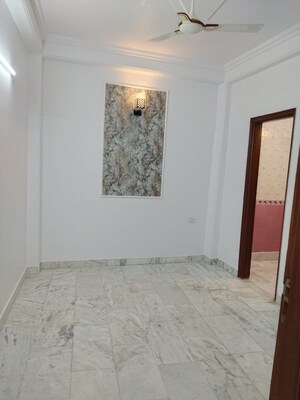 Room in 2 BHK Apartment at Malviya Nagar – for Rent