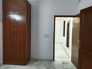 Room in 2 BHK Apartment at Malviya Nagar – for Rent