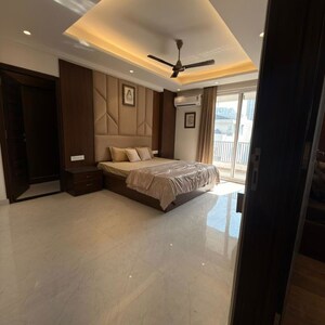 Room in 3 BHK Apartment at Vaishali Nagar – for Sale