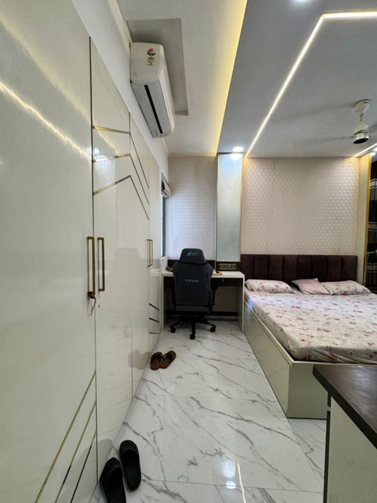 Team Area, lodha-splendora 3 Bedroom 1350 Sq.Ft. Apartment In Ghodbunder Road Thane 10343334
