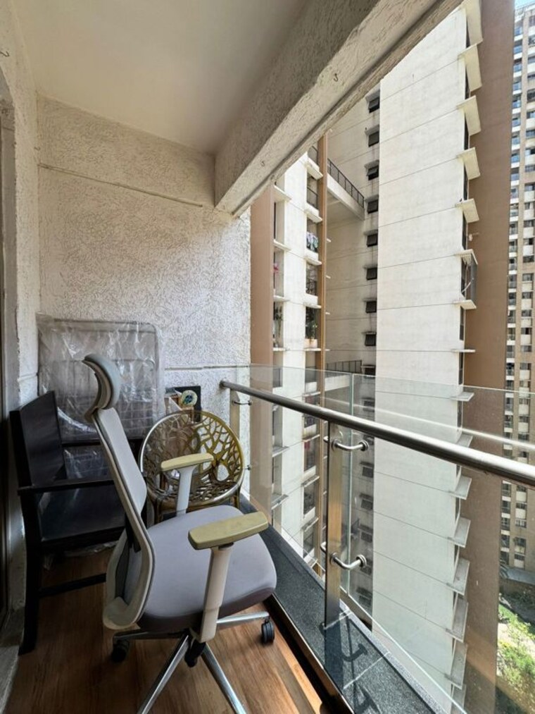 Balcony, lodha-splendora 3 Bedroom 1350 Sq.Ft. Apartment In Ghodbunder Road Thane 10343334