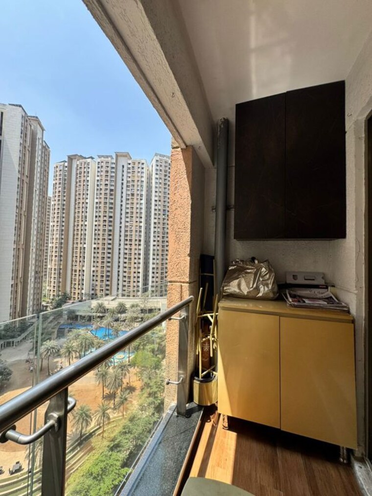 Balcony, lodha-splendora 3 Bedroom 1350 Sq.Ft. Apartment In Ghodbunder Road Thane 10343334